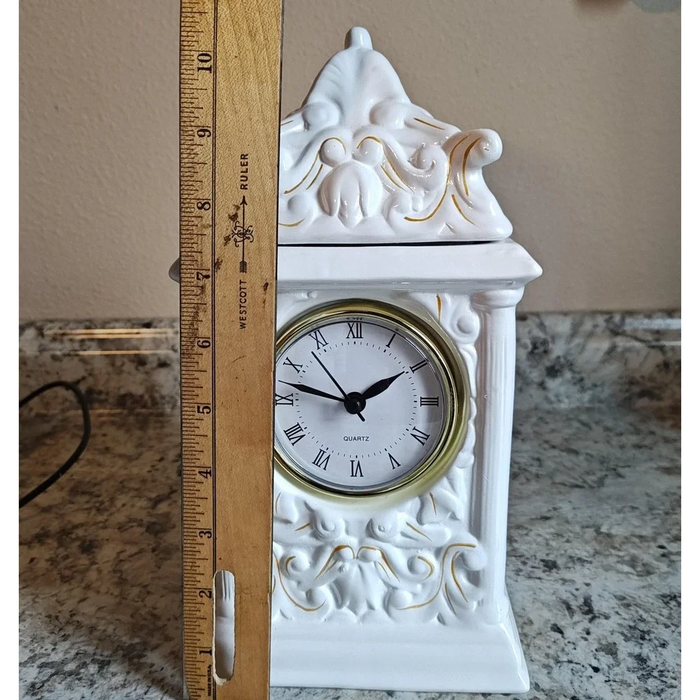 Disney Alice Through the Looking Glass Cookie Jar Clock Ceramic White Gold Trim‎